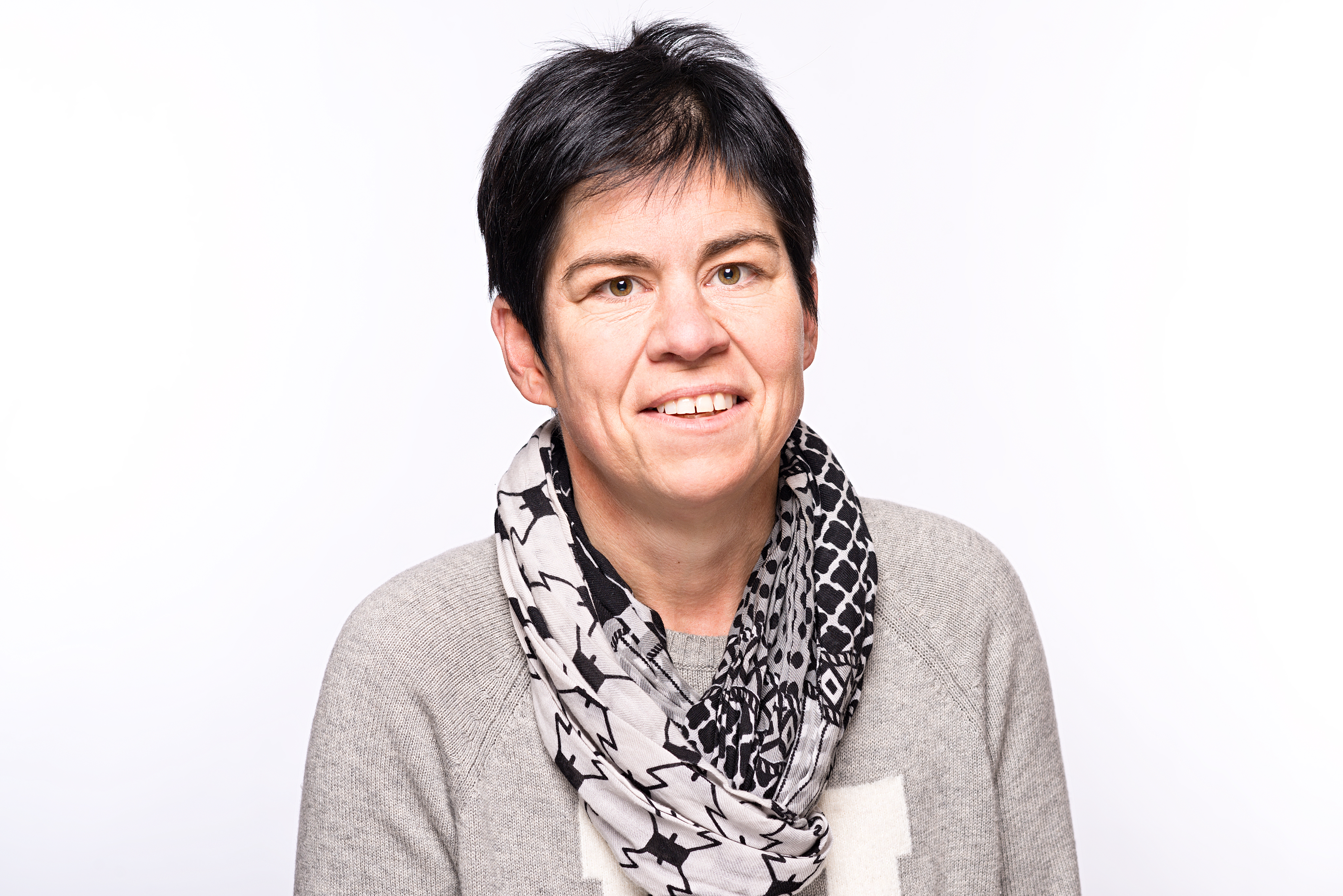 Angela Roth